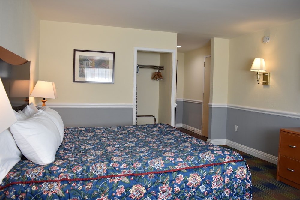 East Norwich Inn-Oyster Bay, Long Island, NY 14/54