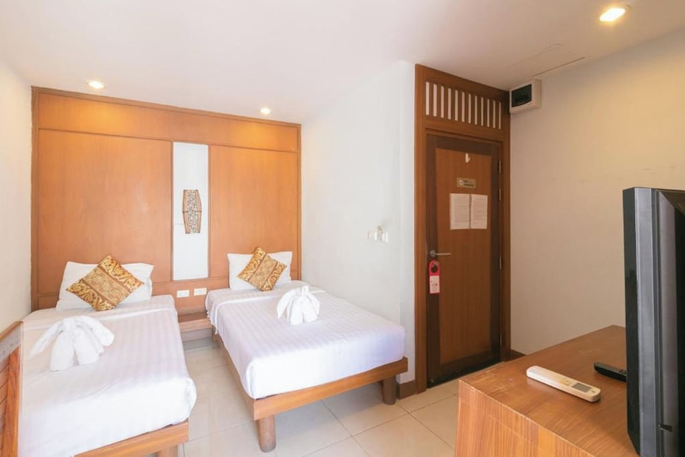 Lotus Hotel Patong 31/59