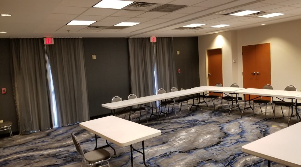 Fairfield Inn Suites By Marriott Mt Vernon Rend Lake 30/39