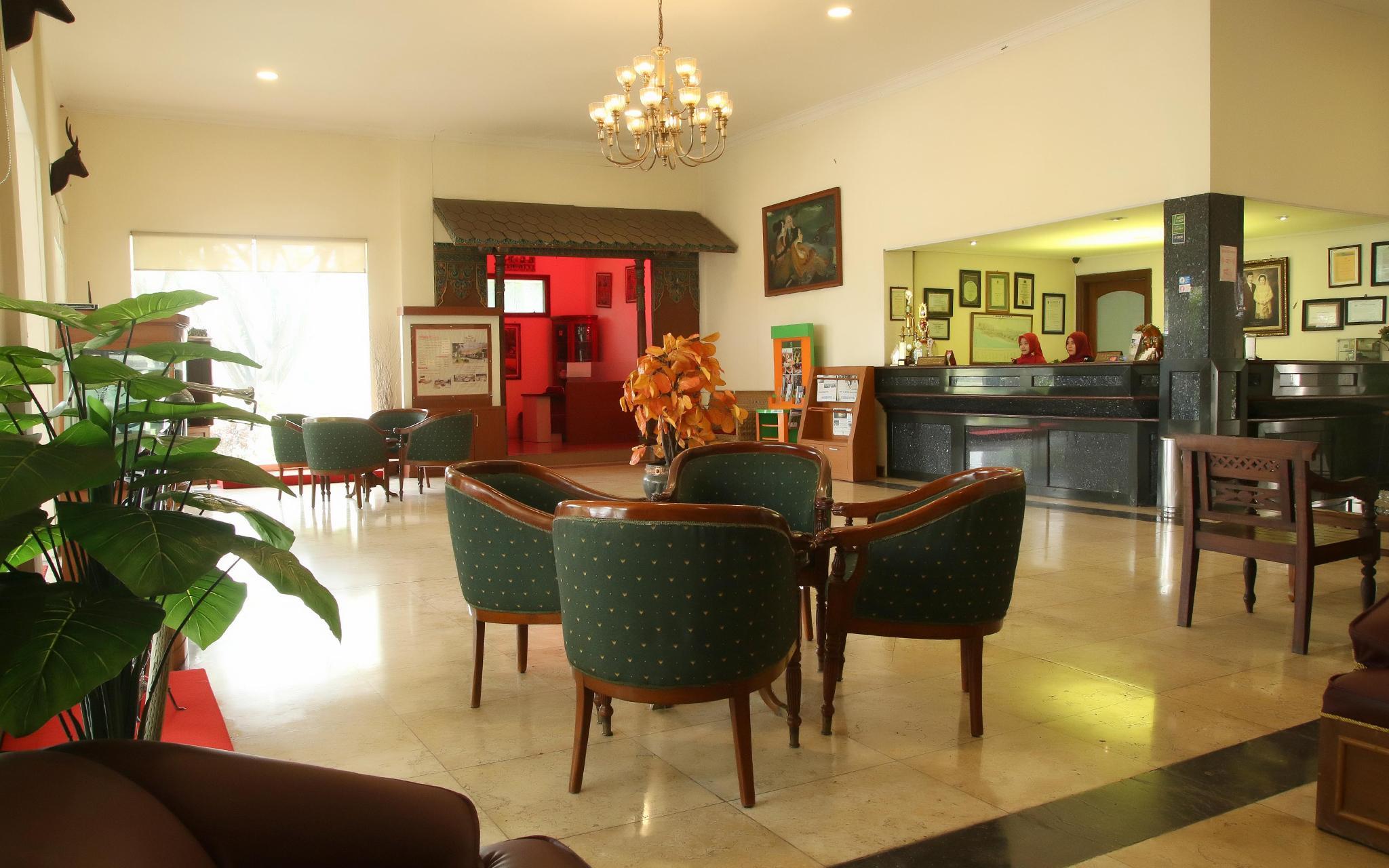 Candisari Hotel & Resto 17/28