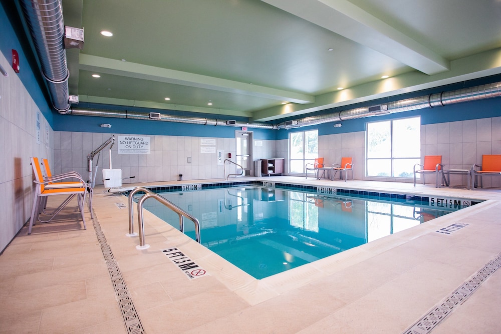 Holiday Inn Express & Suites Rehoboth Beach 31/51