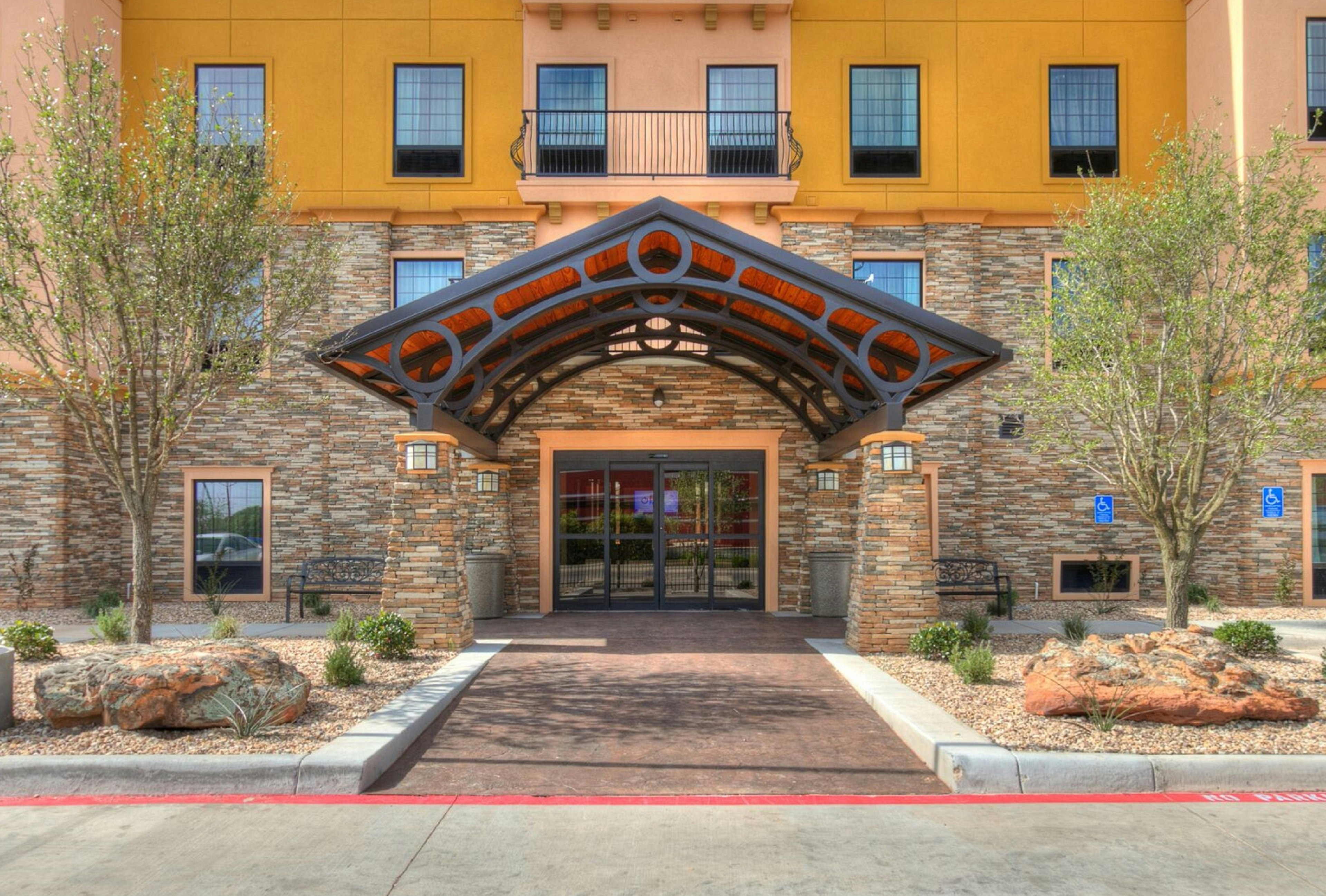 STAYBRIDGE SUITES LUBBOCK SOUTH 4/61