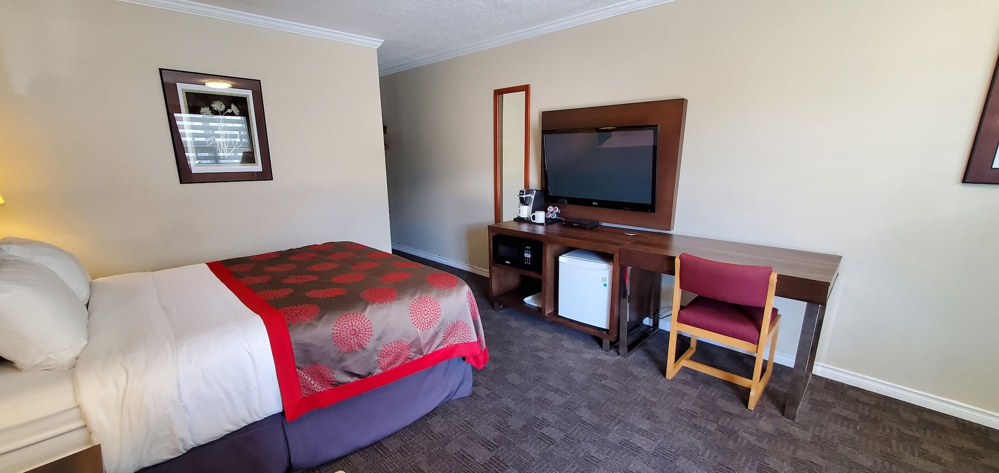 Standard, Queen Bed