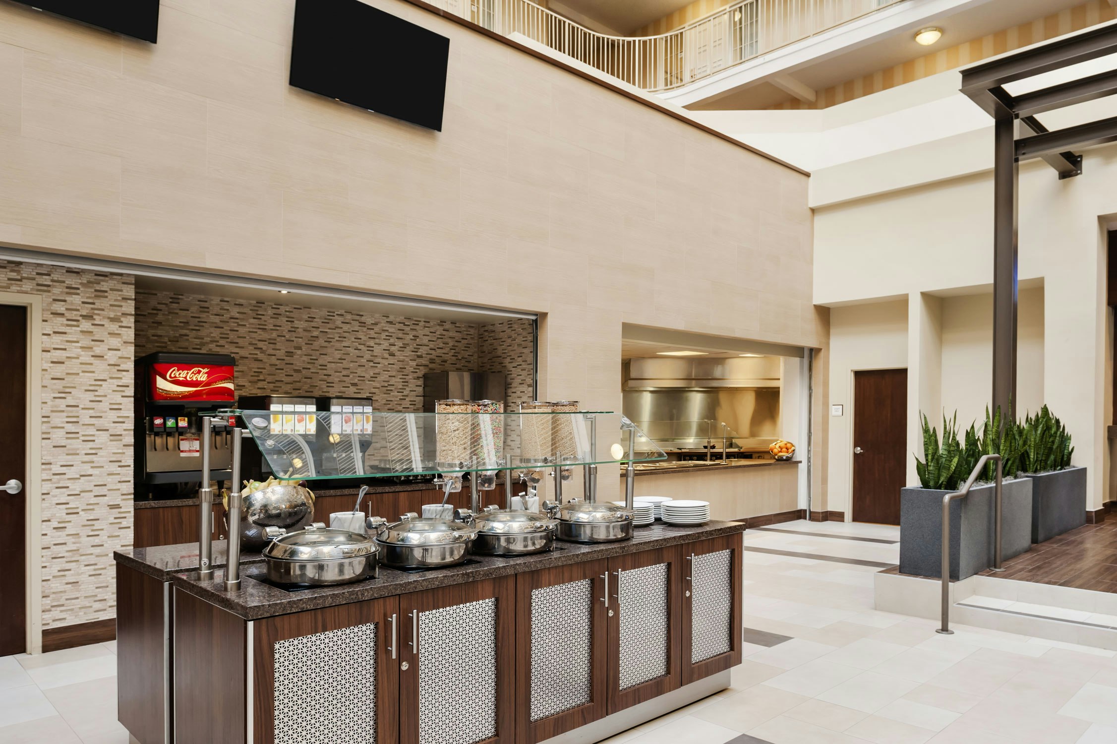 Embassy Suites by Hilton Dallas Market Center 17/72
