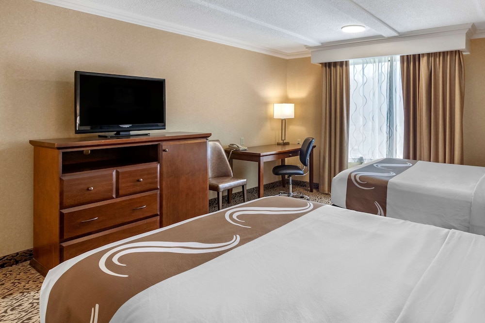 Quality Inn & Conference Centre Midland 15/54