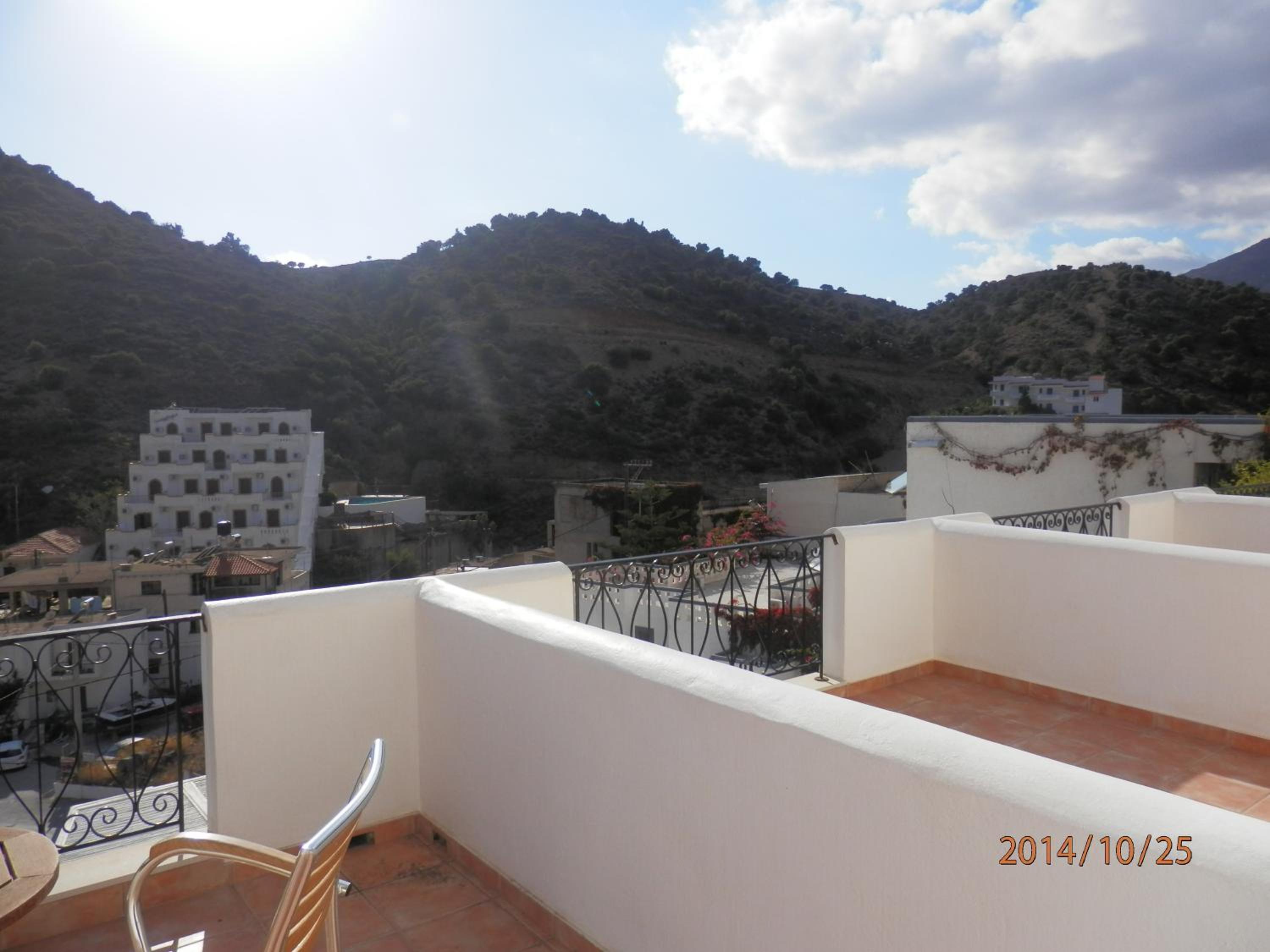 Glaros Hotel 8/63