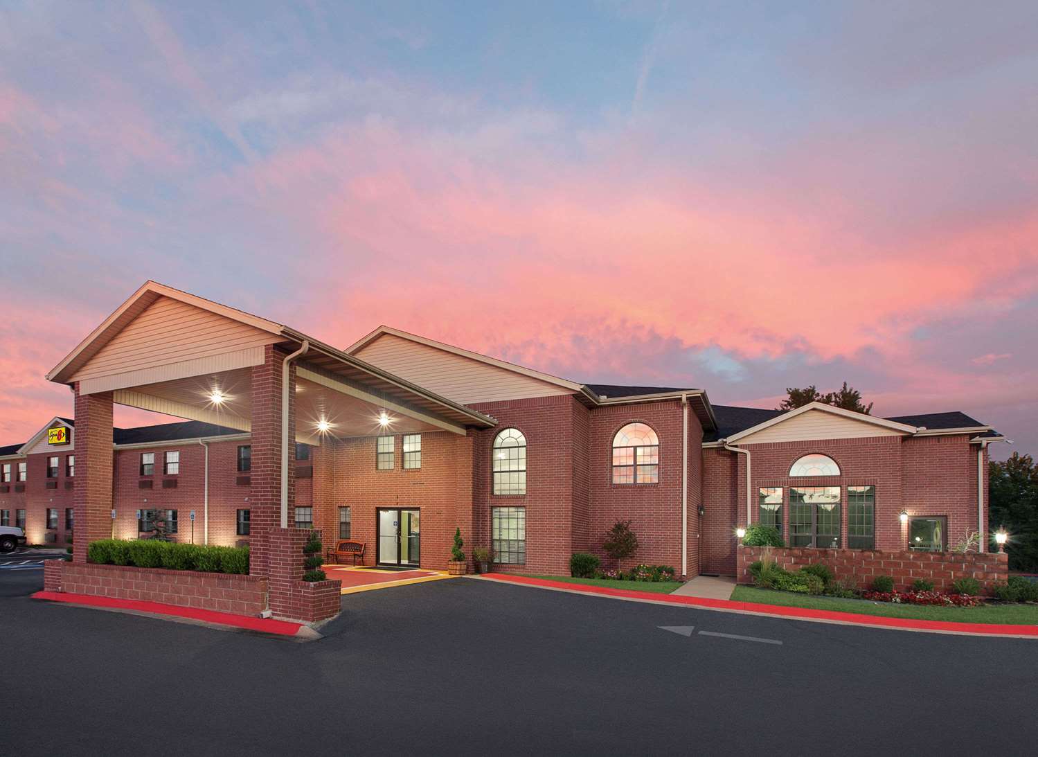 Super 8 By Wyndham Lowell/Bentonville/Rogers Area 2/18