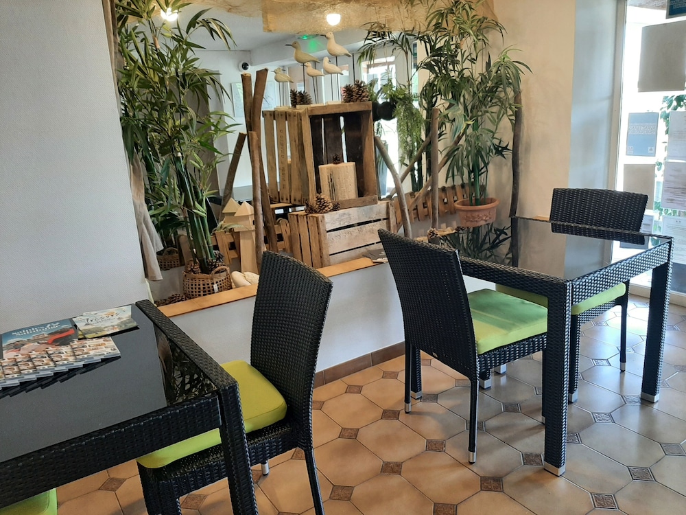 Sure Hotel by Best Western Saintes 56/63
