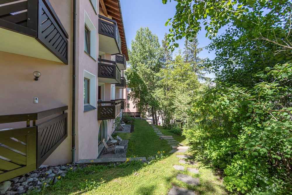 Hotel Rosatsch 46/49