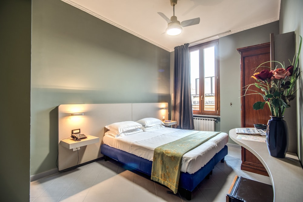 Hotel Marisa 52/114