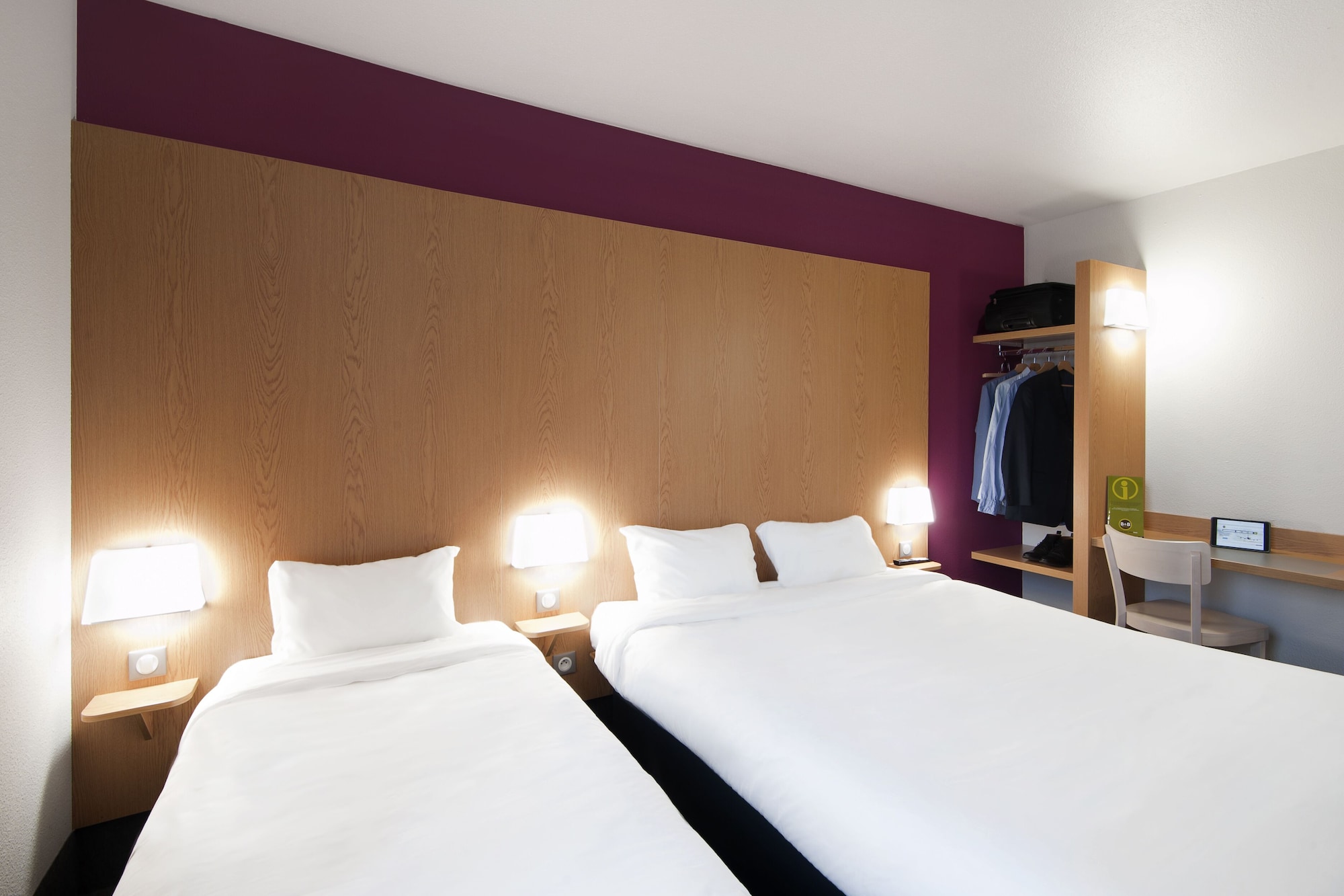 Room, Triple, Double Bed, Accessible