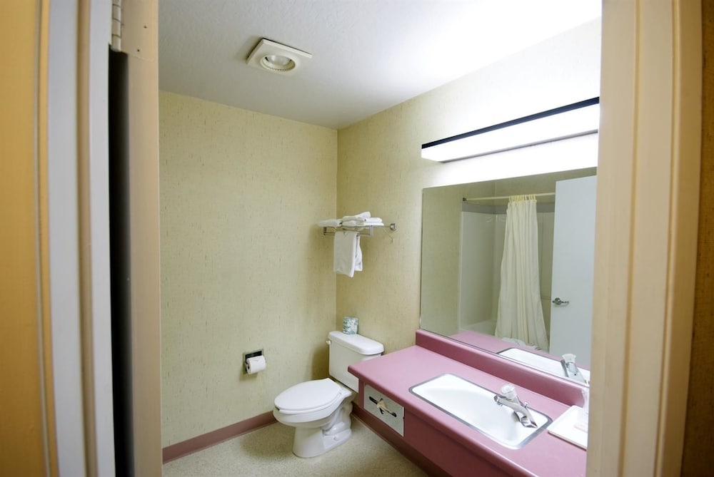 Americas Best Value Inn Dunnigan 10/13