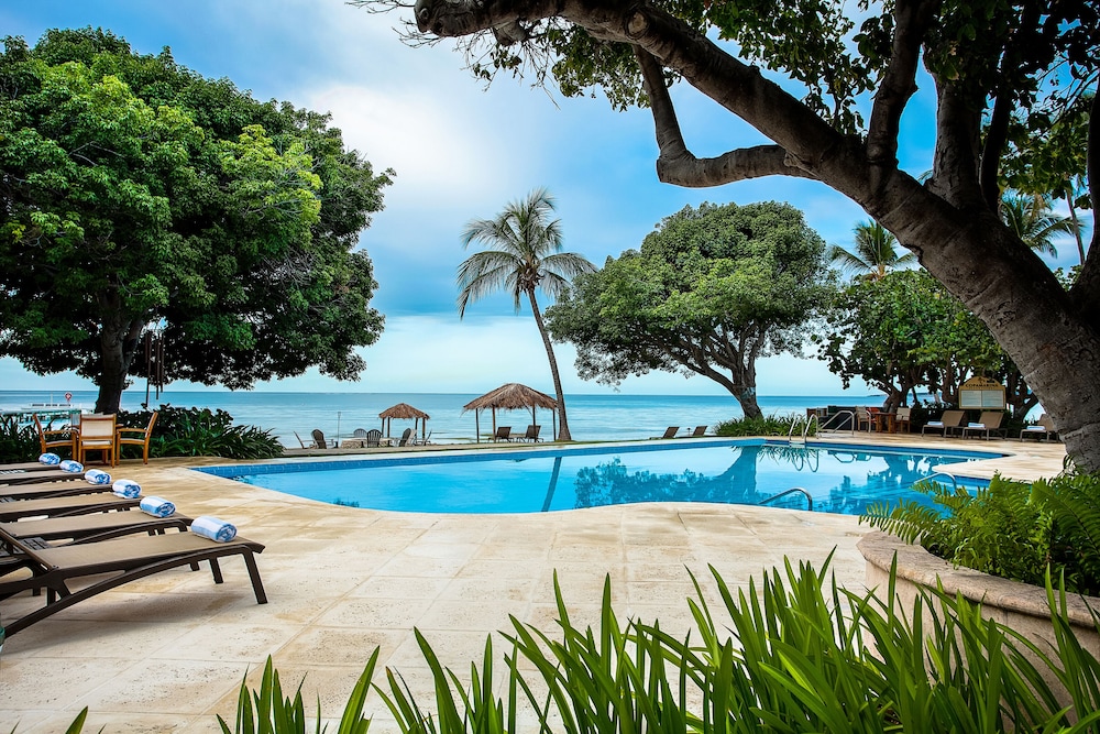 Copamarina Beach Resort 8/64