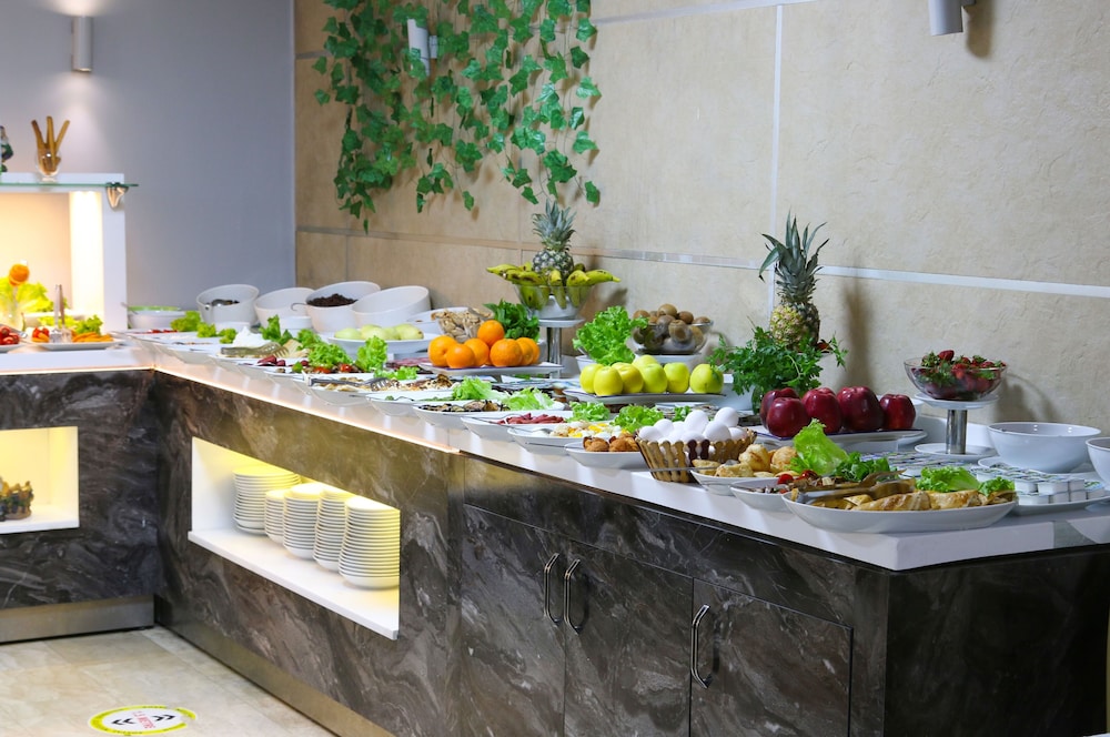 Grand Zara Hotel 8/49