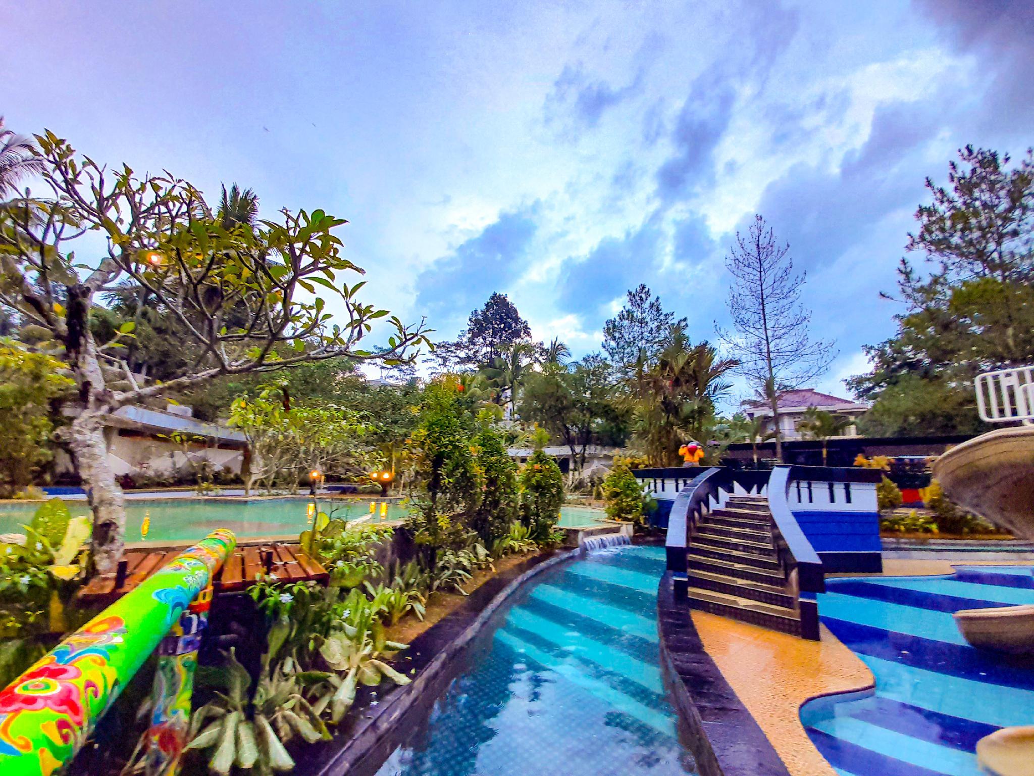 The Jhon's Cianjur Aquatic Resort 14/21