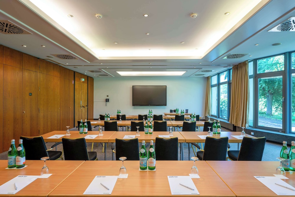 Park Inn by Radisson Lubeck 36/50