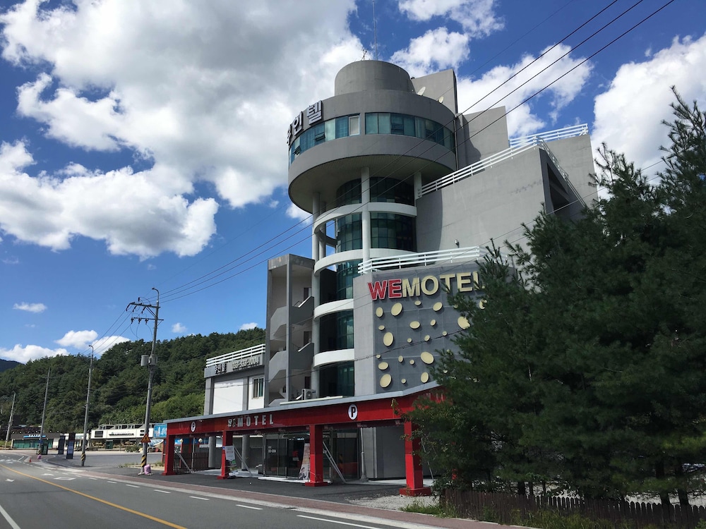 We Motel 26/30