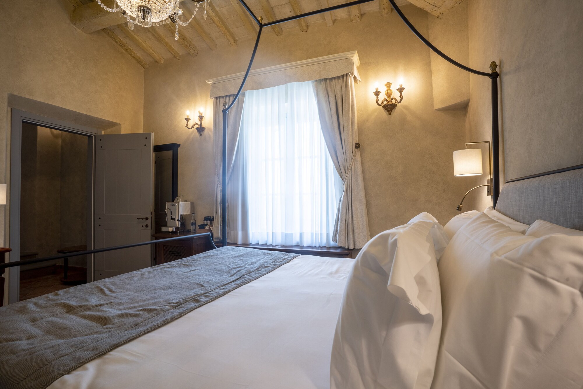 Master, Residence, Suite, King Bed, Sofa