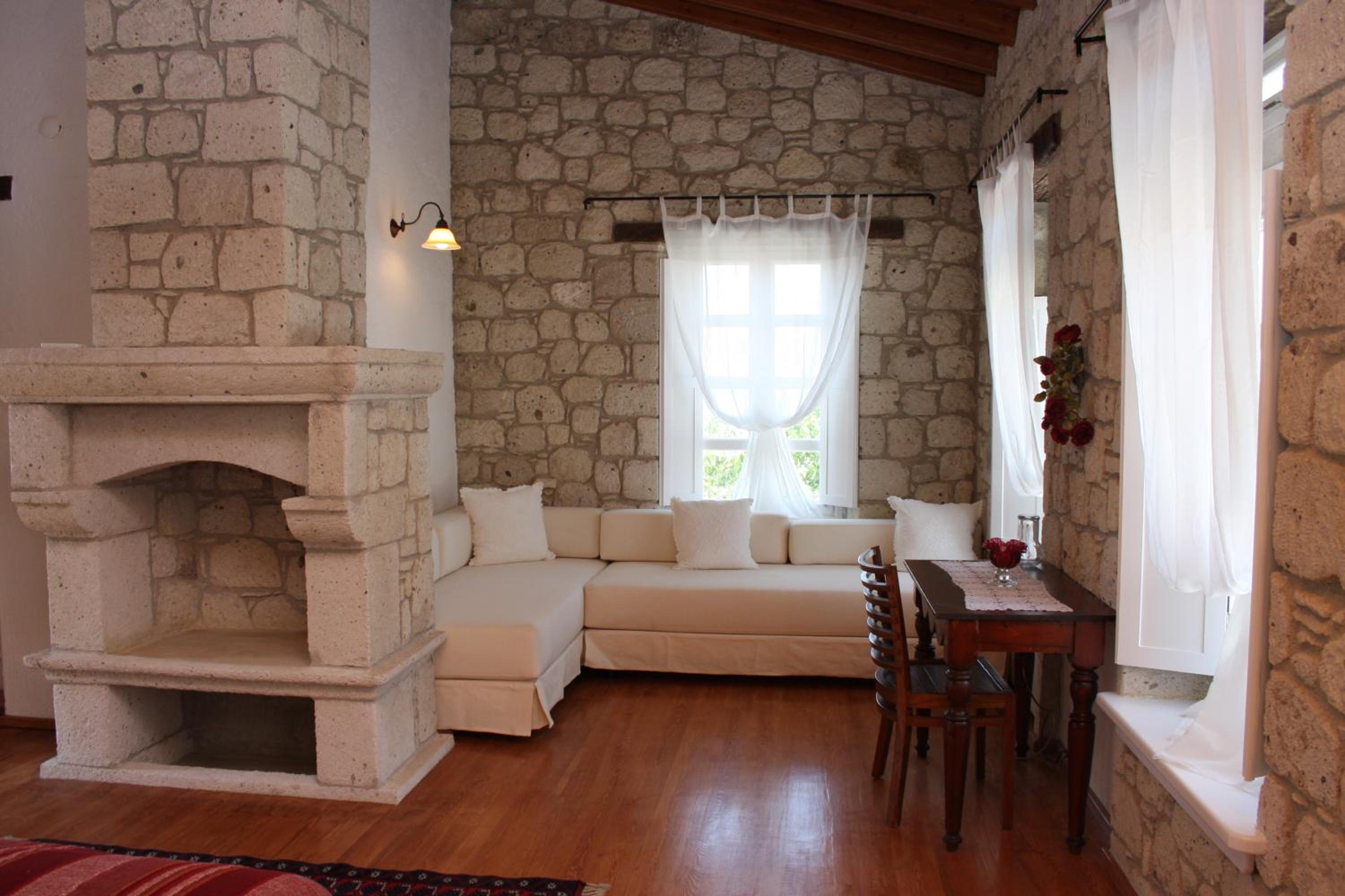 Icirliev Alacati 40/56