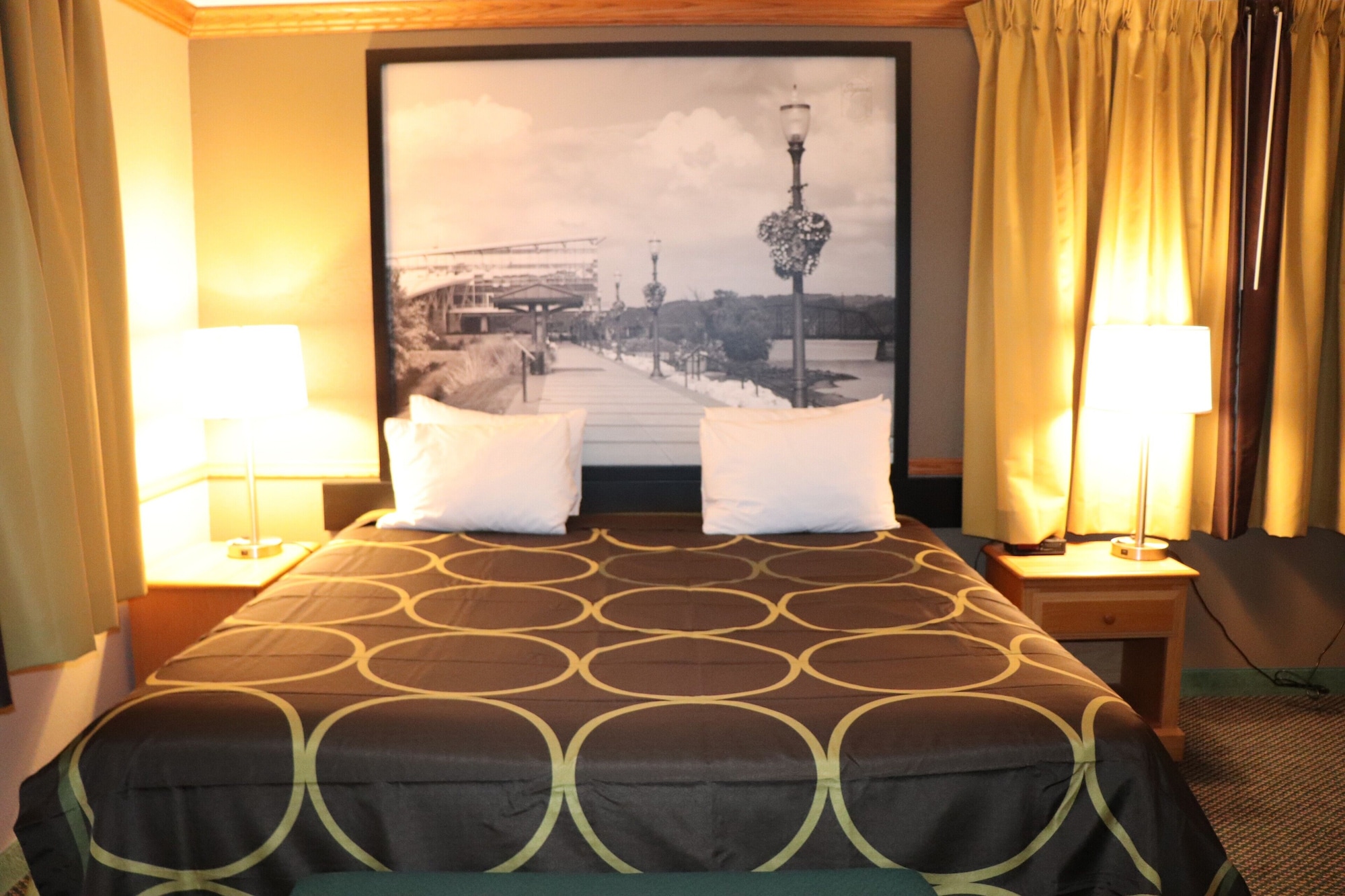 Suite, Queen Bed