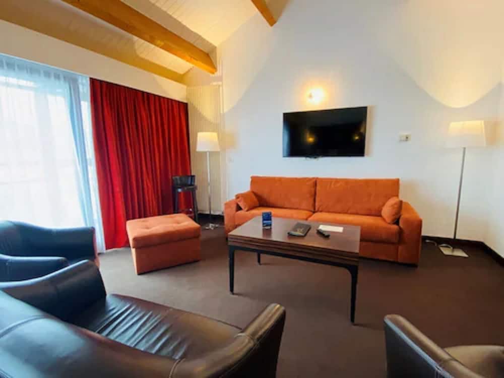 HOTEL LE GRAND PAVOIS 54/87
