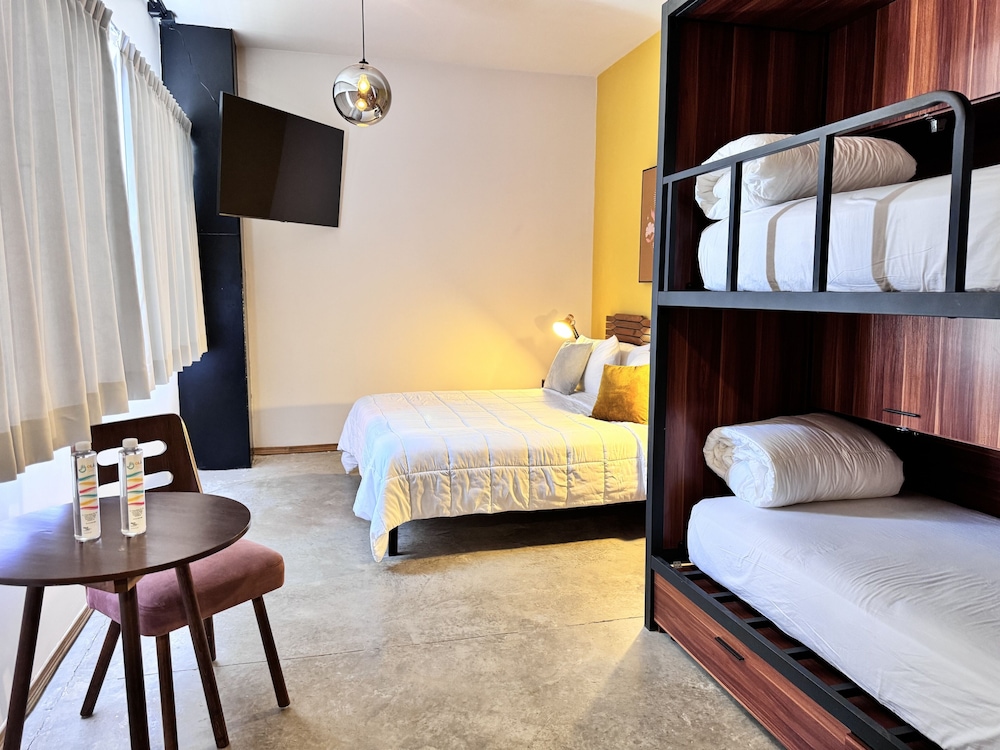 Hotel Ola 18/35