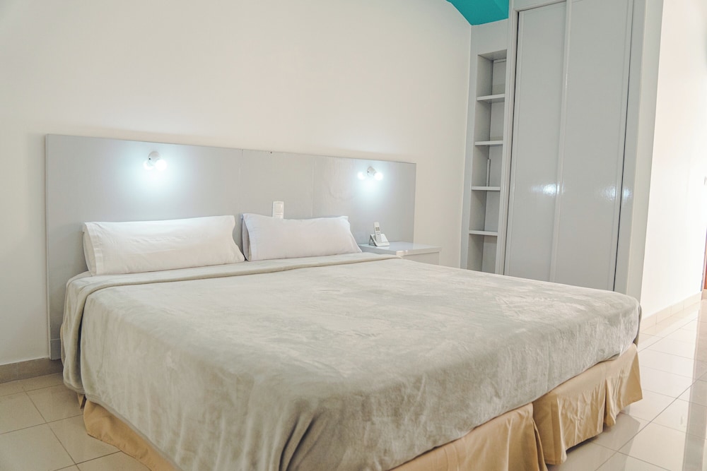 Hotel LIVVO Don Paco 26/63