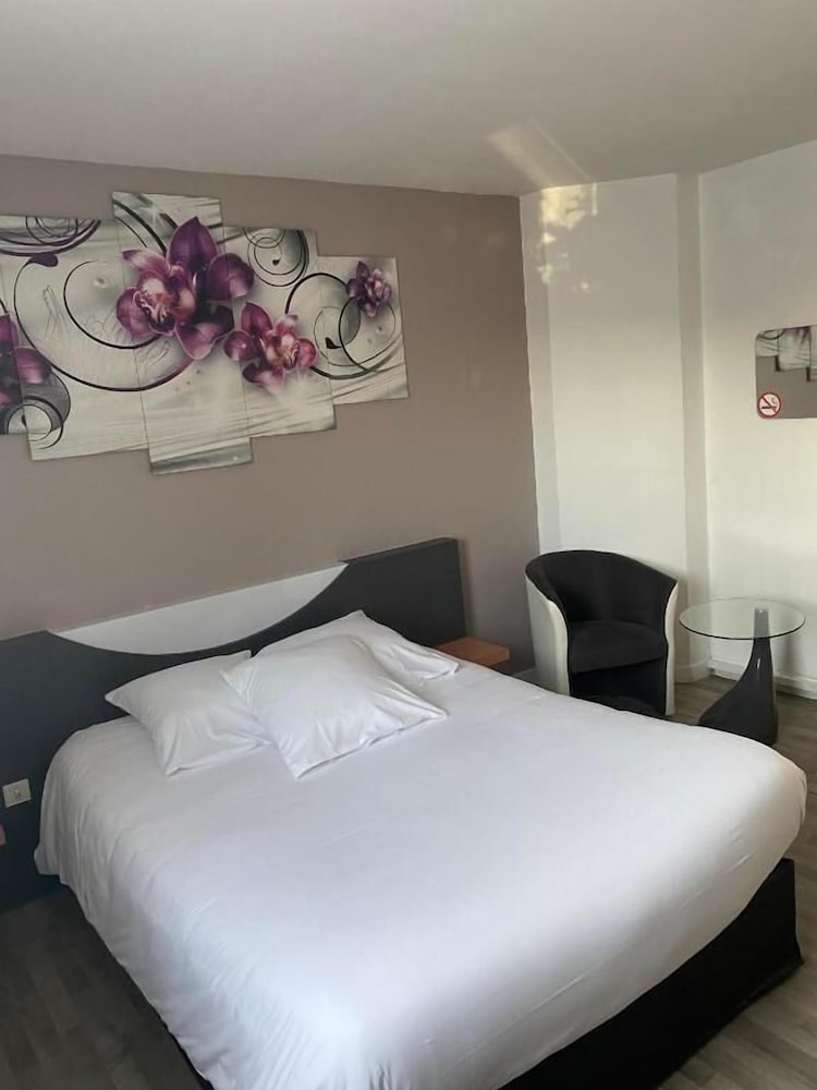 L'Hotel Le Marais Romilly Sur Seine Centre 8/44