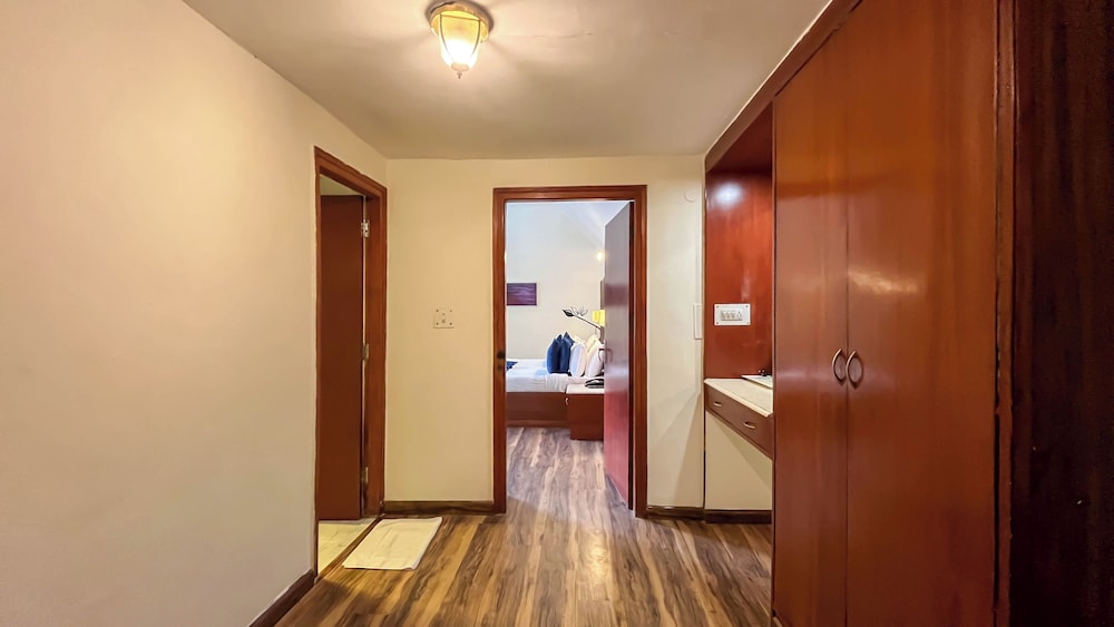Golden Tulip Manali 76/92