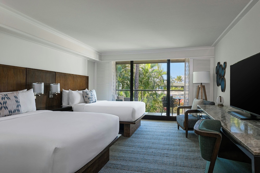 ROOM, 2 QUEEN BEDS, PARTIAL OCEAN VIEW, BALCONY