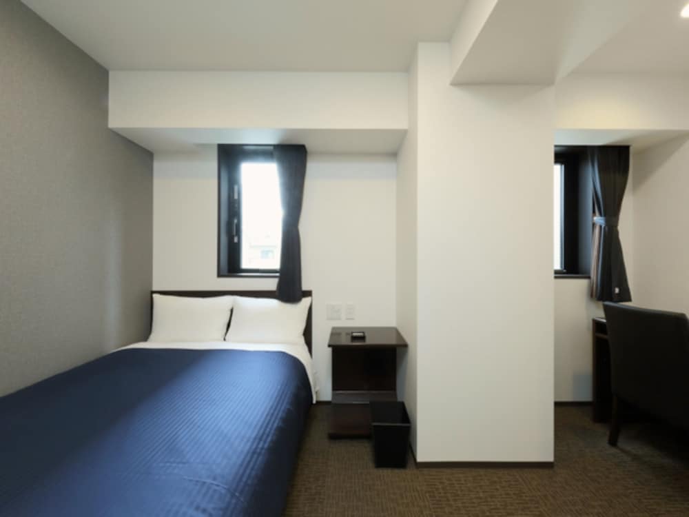 Hotel Livemax Mei-Eki 12/23
