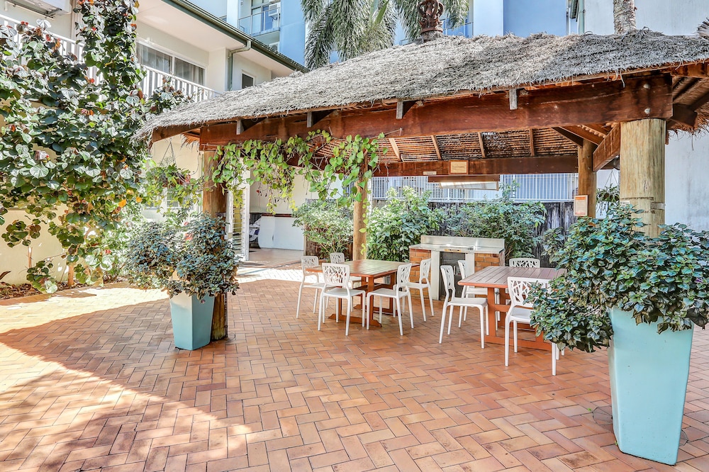 CORAL TREE INN in CAIRNS