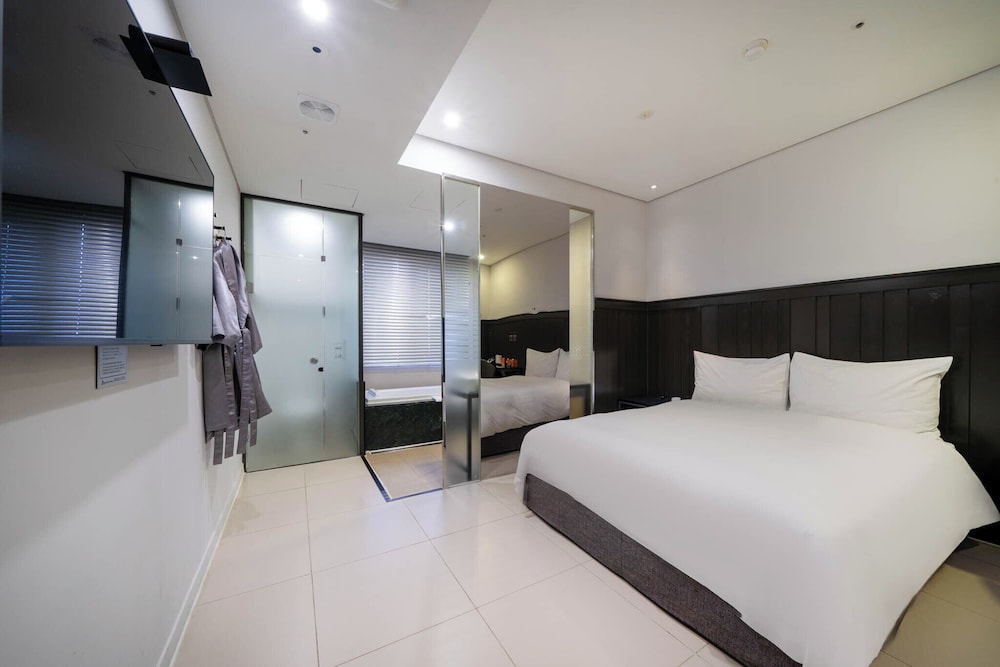JB Design Hotel 28/77