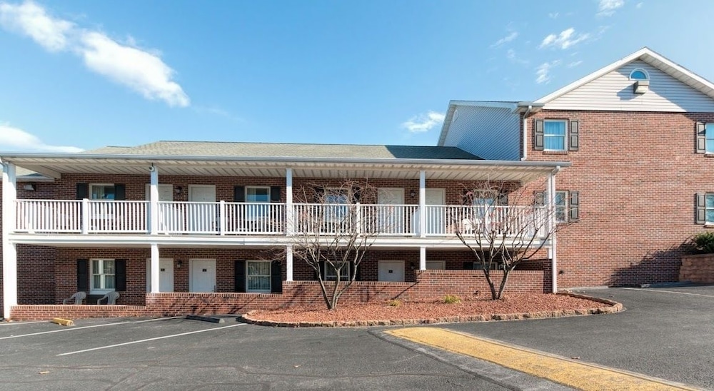 Inn at Cemetery Hill 5/50