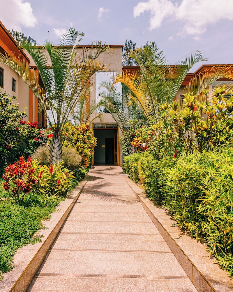 Heaven Restaurant and Boutique Hotel 43/50