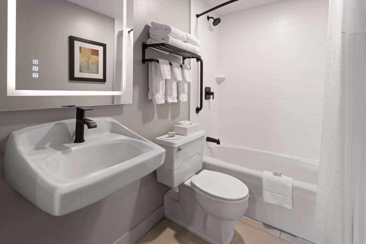 Hawthorn Extended Stay by Wyndham Ellsworth / Bar Harbor 25/26