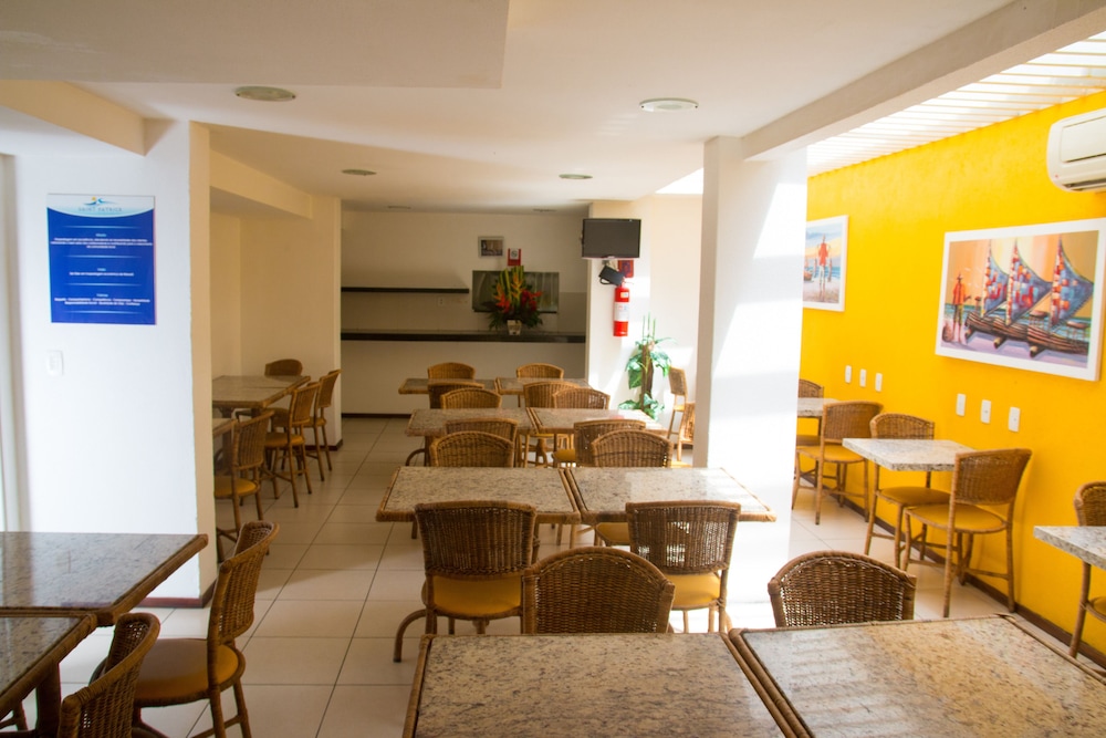 SAINT PATRICK PRAIA HOTEL 24/30