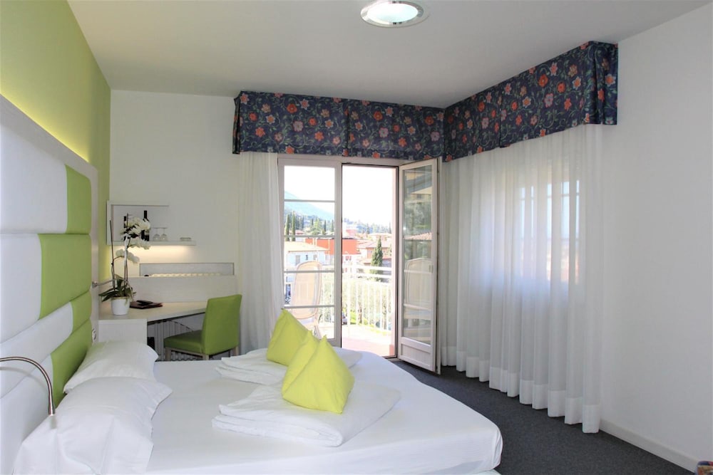 Hotel Augusta 15/48