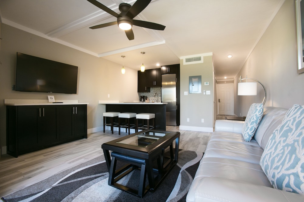Marco Beach Vacation Suites 41/73
