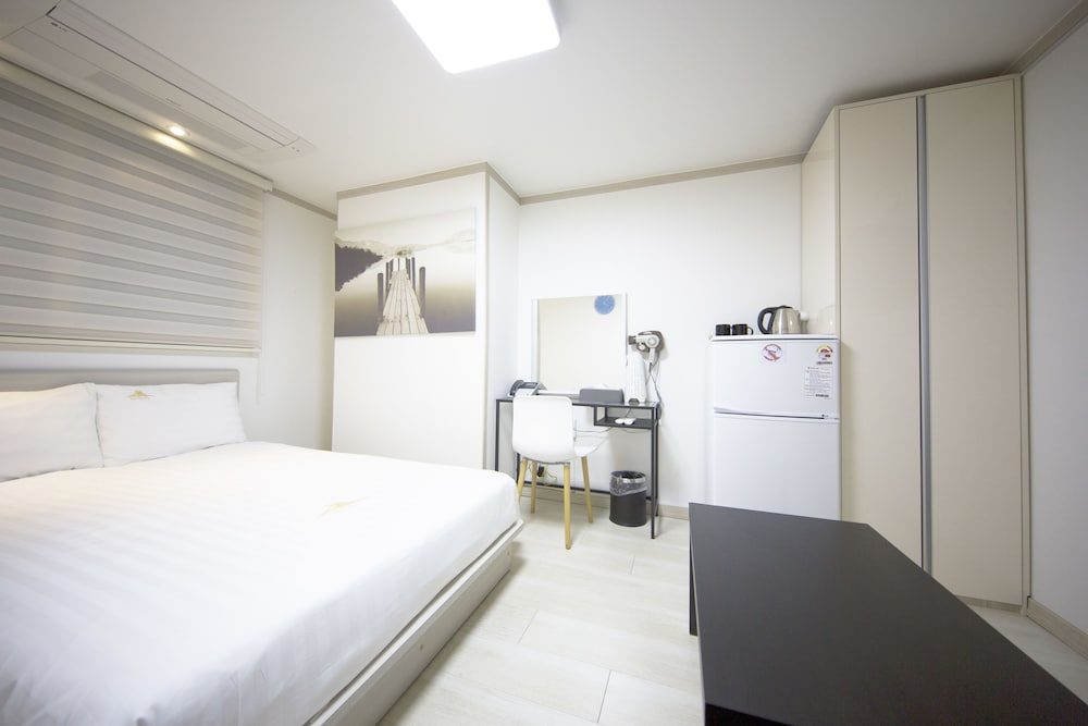 Inn-The City Business Hotel 13/53