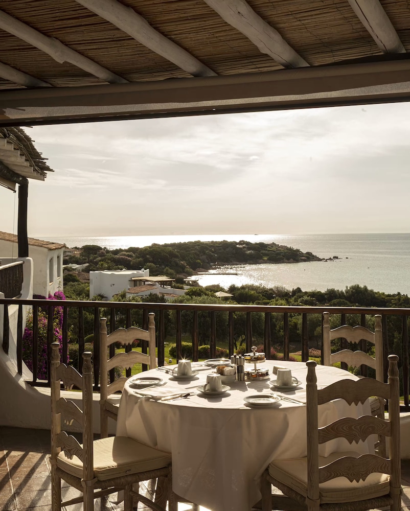 Hotel Romazzino, a Luxury Collection Hotel, Costa Smeralda 39/50