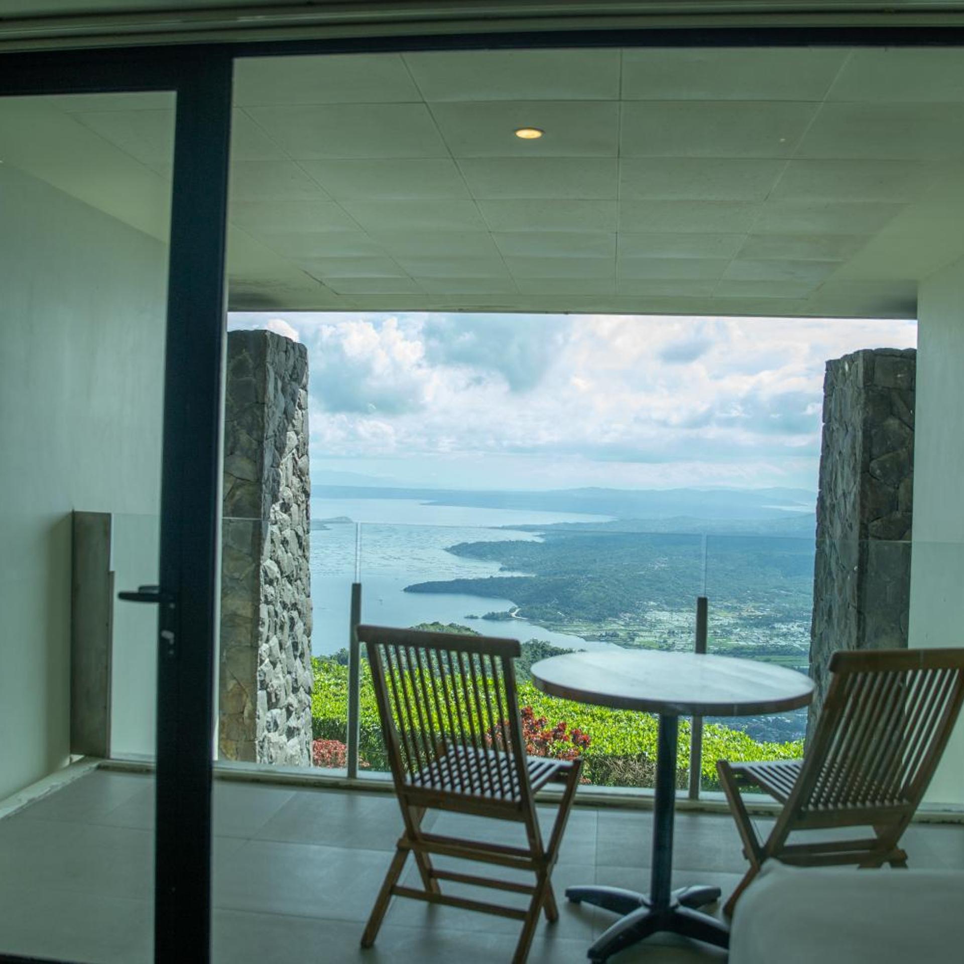 Escala Tagaytay 47/55