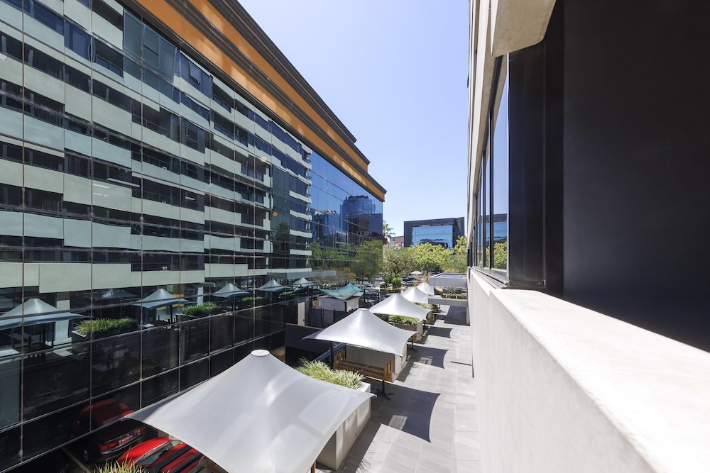 Oaks Melbourne St Kilda Road Hotel 60/64