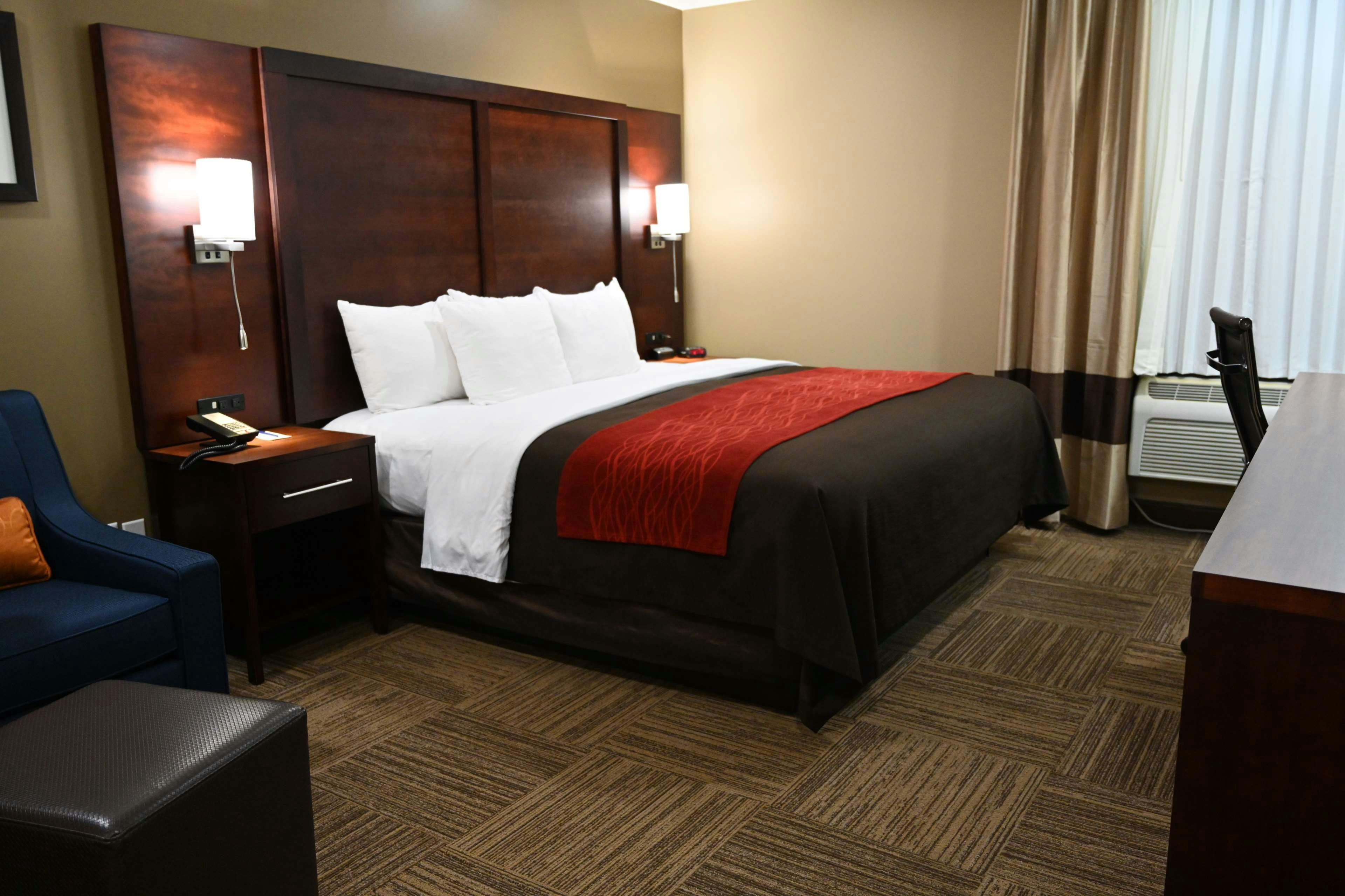 Giles Hotel Inn & Suites 8/31