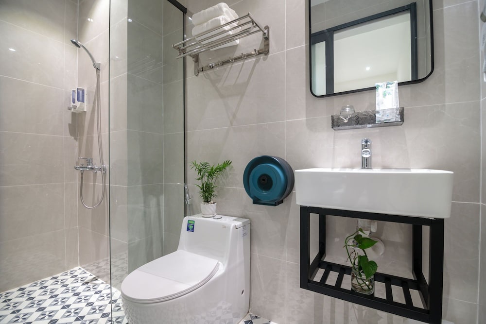 Bin Bin Hotel 16 - Near Bui Vien Walking Street 46/50