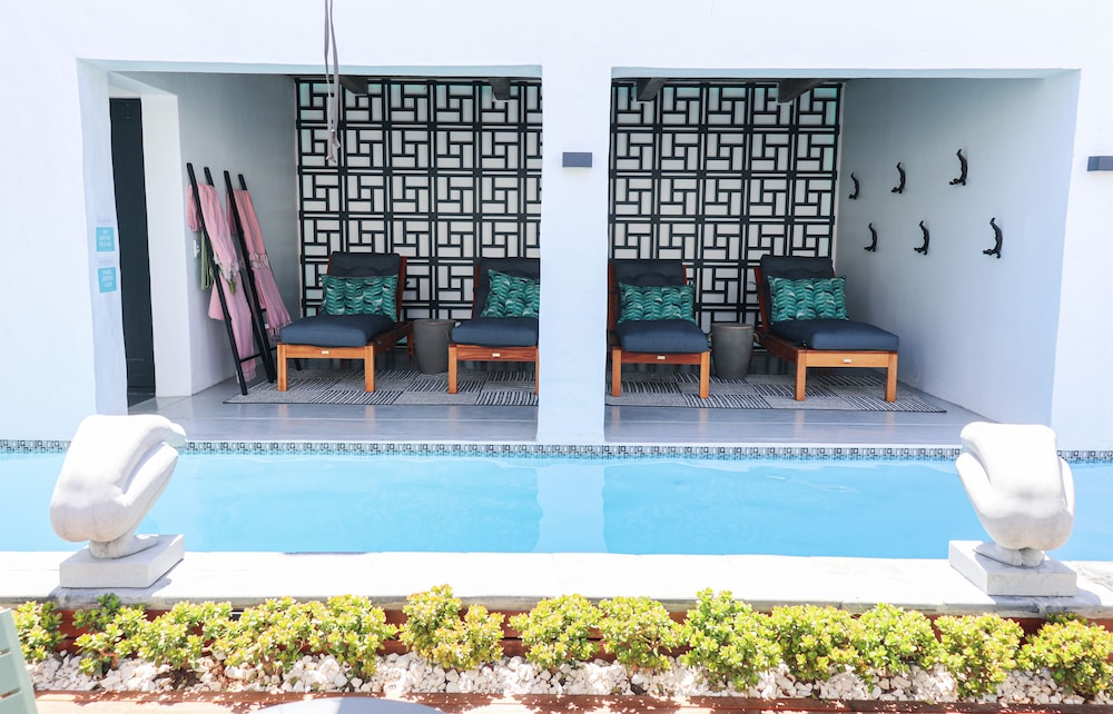 Abalone House &amp; Spa 7/75