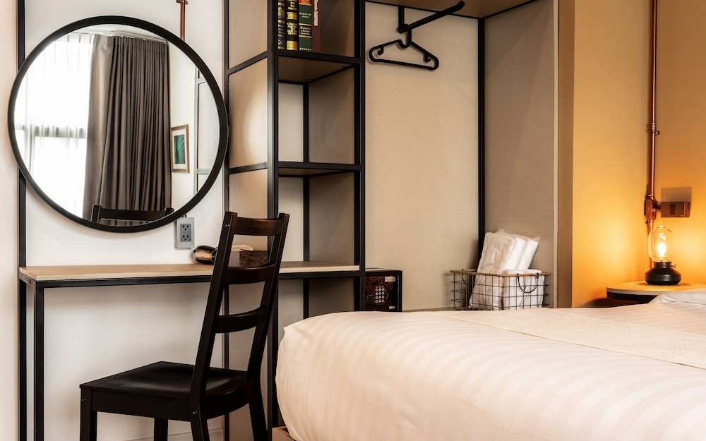 The Wood Hotel 25/50