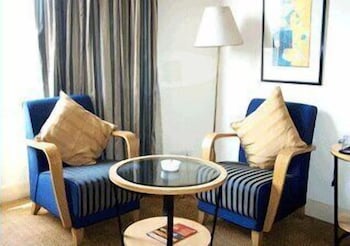 Cama Hotel 27/50