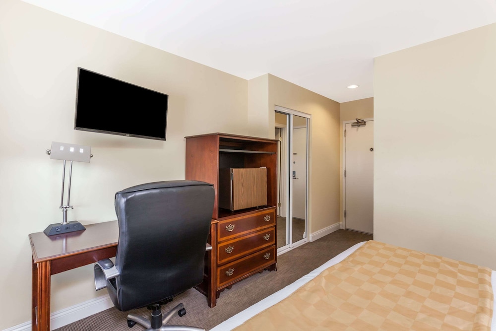 Knights Inn Downtown Los Angeles 52/57