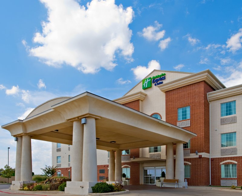 Holiday Inn Express Suites Levelland 3/46